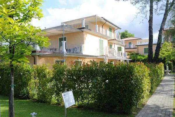 Aparthotel Rta La Pergola à Marina di Massa 3*,