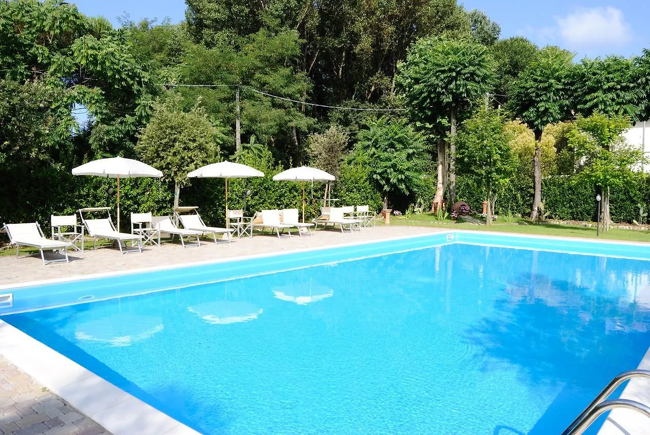 Aparthotel Rta La Pergola Marina di Massa