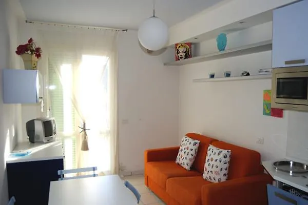 ***  Aparthotel Rta La Pergola Marina di Massa Itálie